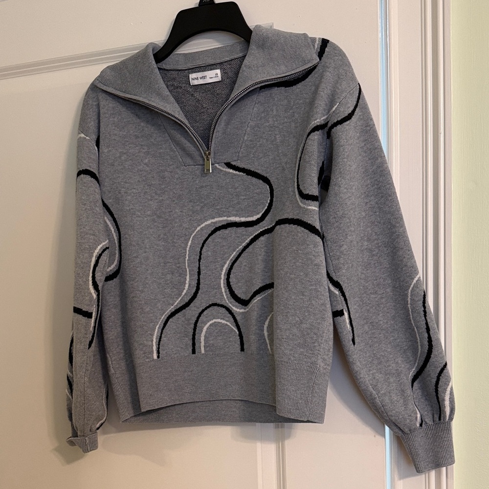 Nine West Gray Zip-Up Sweater with Swirl Pattern